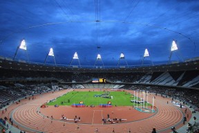 九游体育入口萨拉赫连续十五场比赛得分超过败北，G2不断突破！赛场气氛高涨