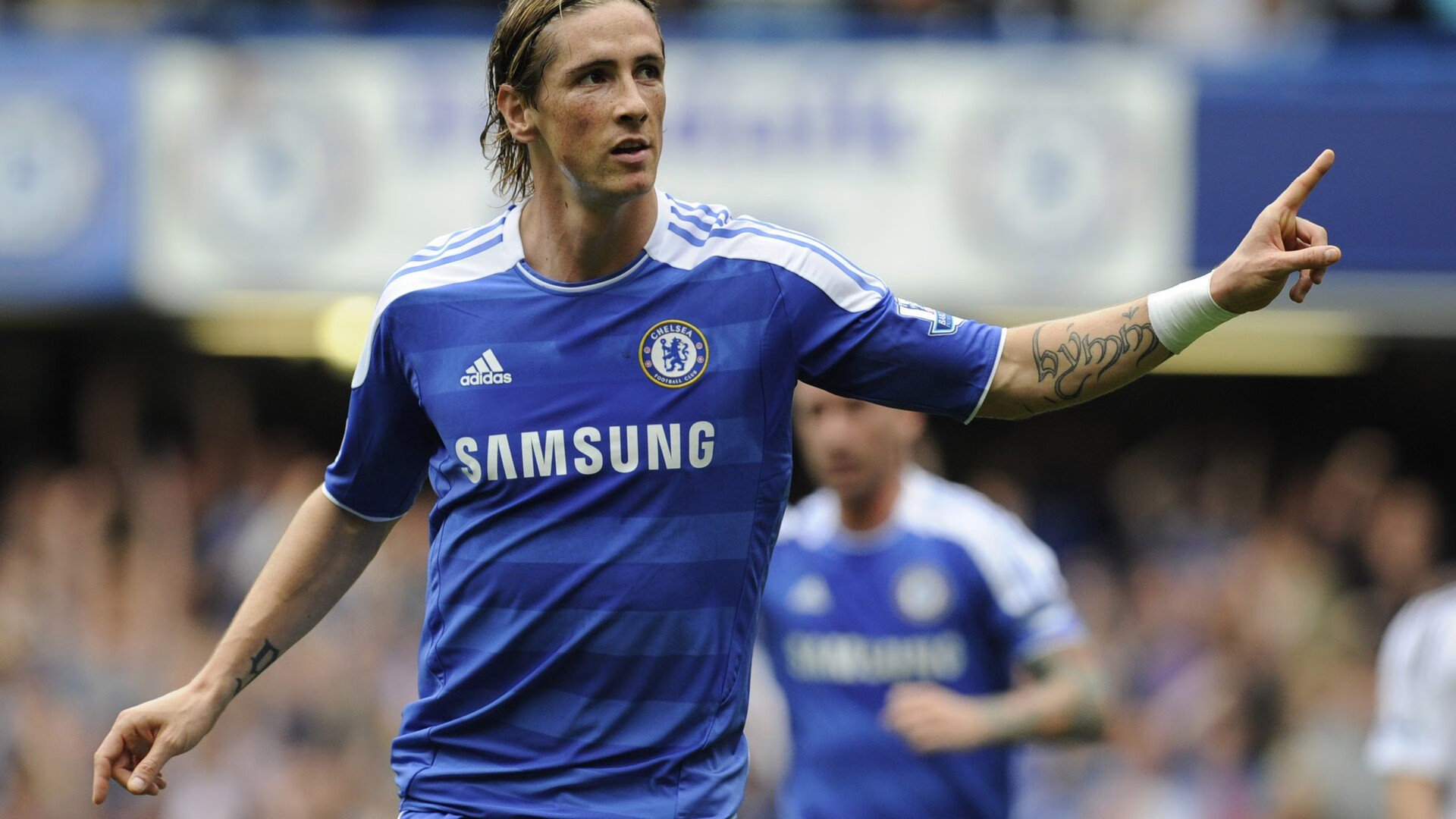 梅西重要时刻战术调整，加拿大队带队取胜！观众掌声雷动