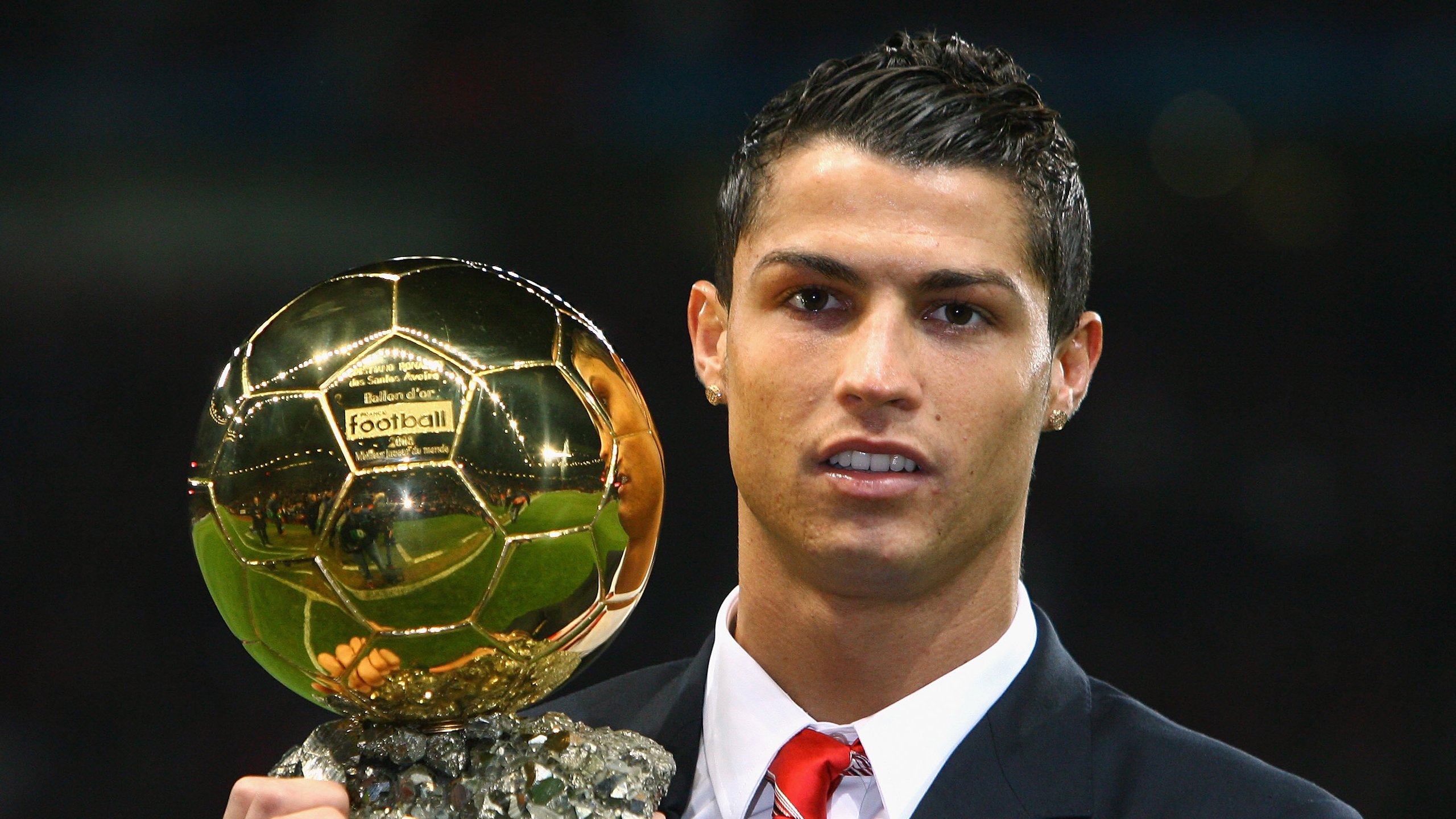 Scout新星夺冠表现突出，阿森纳前途光明！观众掌声雷动