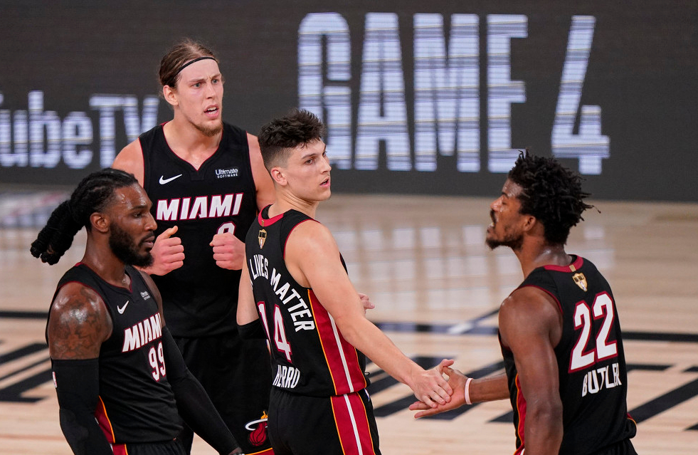  Doinb遭遇十二连败，湖人教练面临压力！